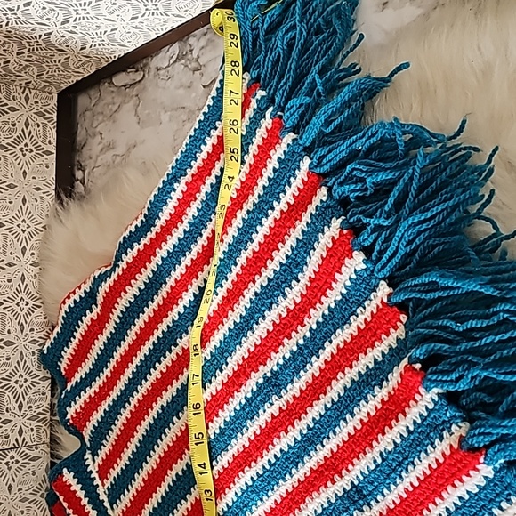 Vintage handmade handcrafted crochet Poncho colorful fringes small - Picture 9 of 11